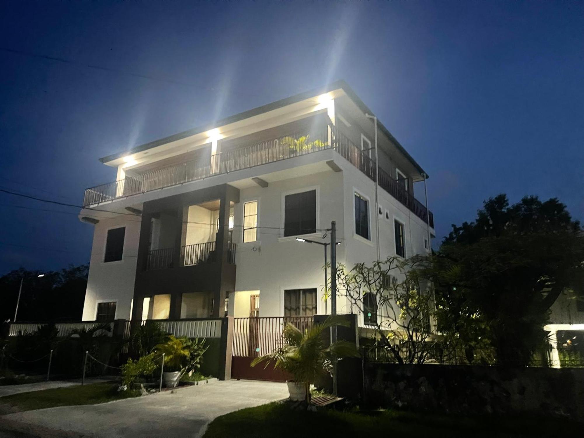 Apex Boutique Apartments 乔治敦 外观 照片